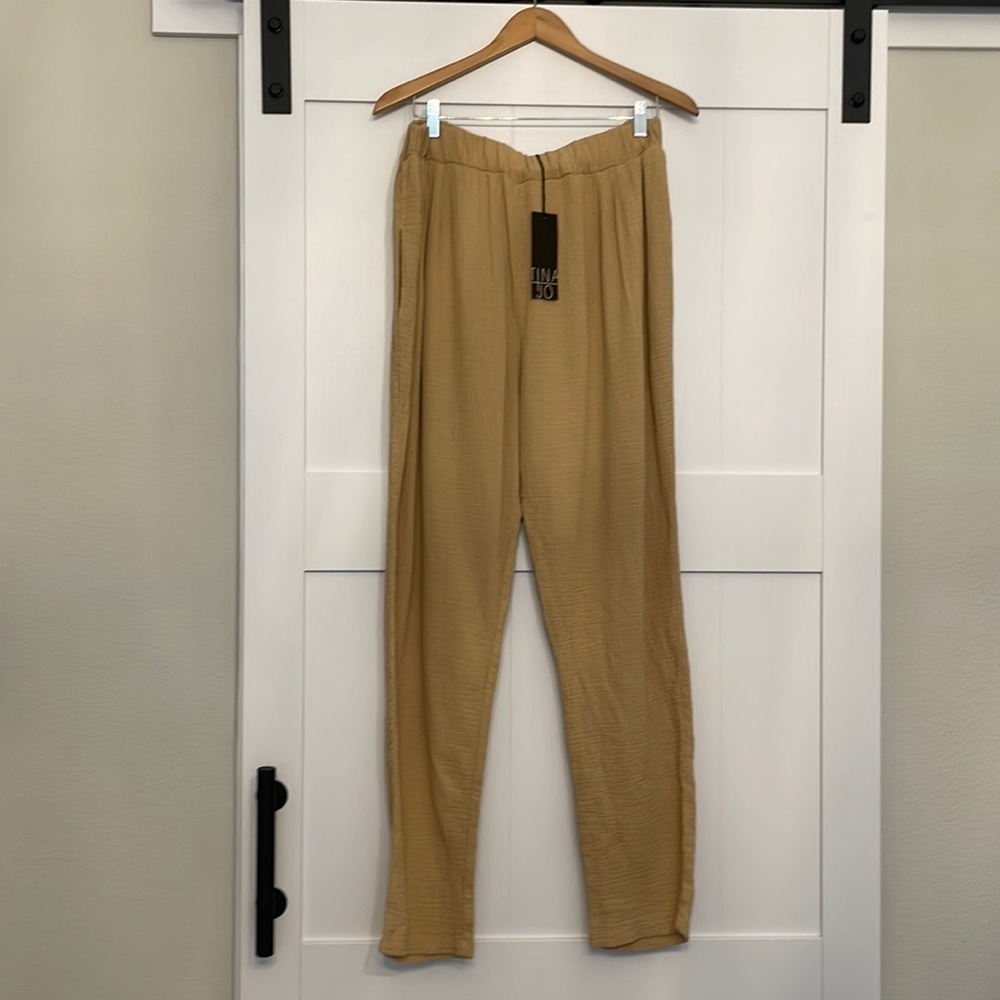 NWT Tina + Jo
Size L Cotton Casual Pants